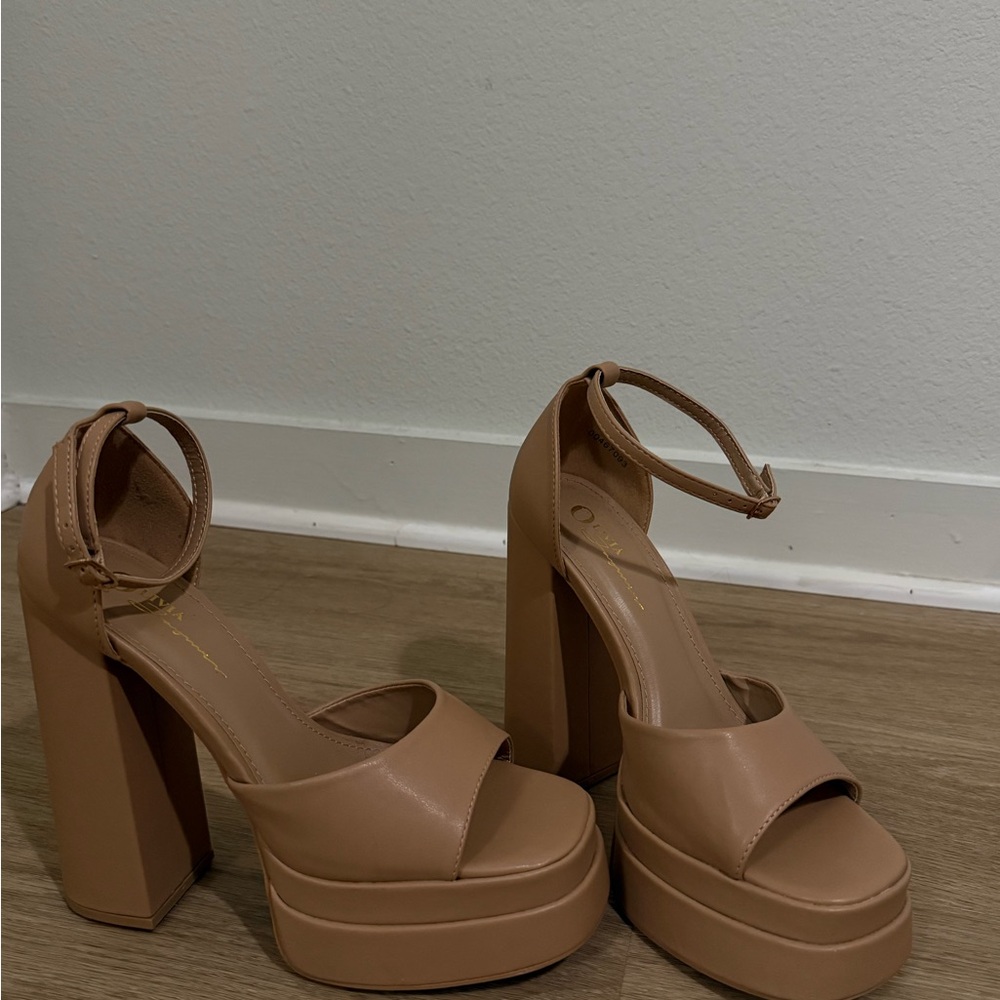 Elegant Tan Platform Heels